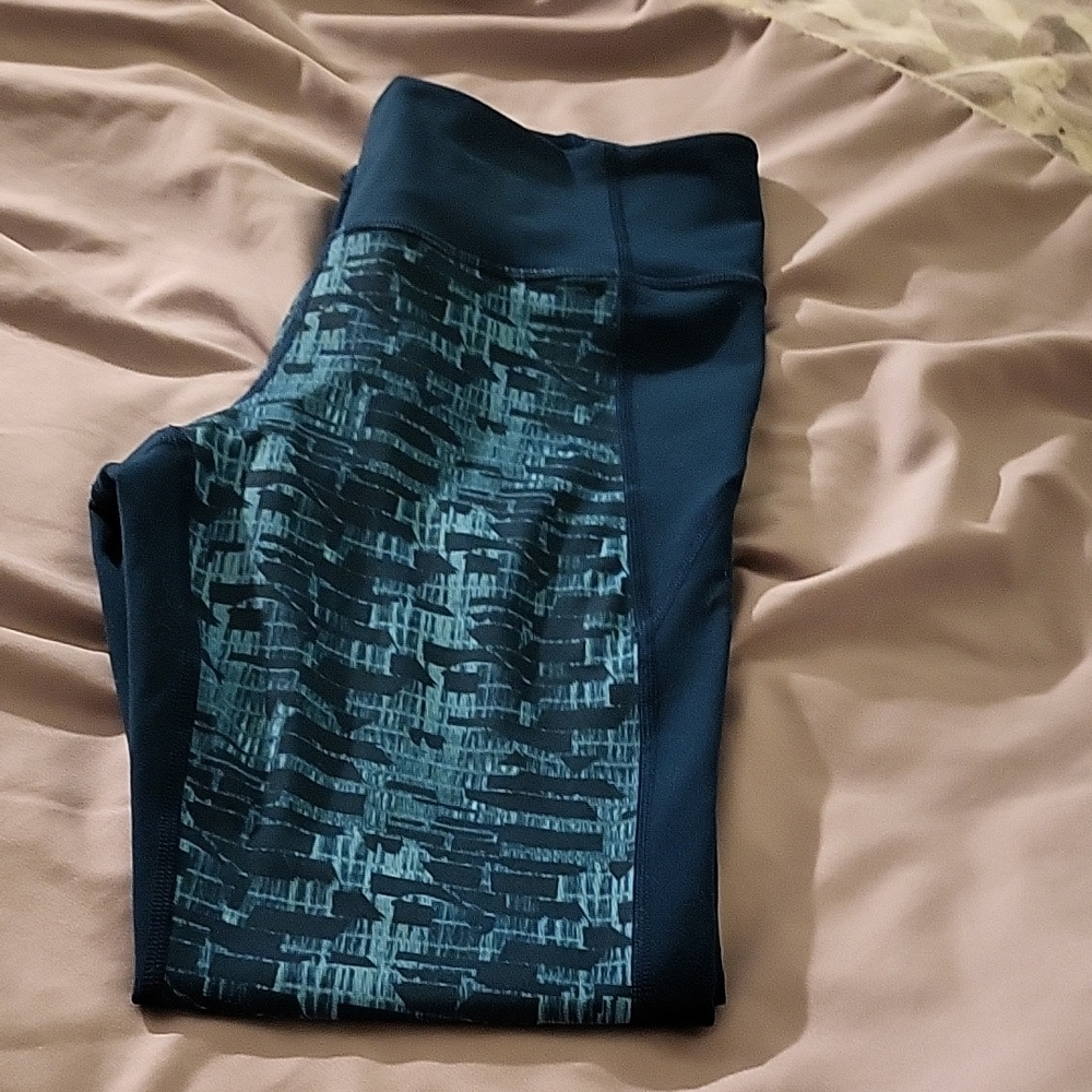 Buy1 Get 1 Free  Under Armour Blue Patterned Leggings Brand New No Tag